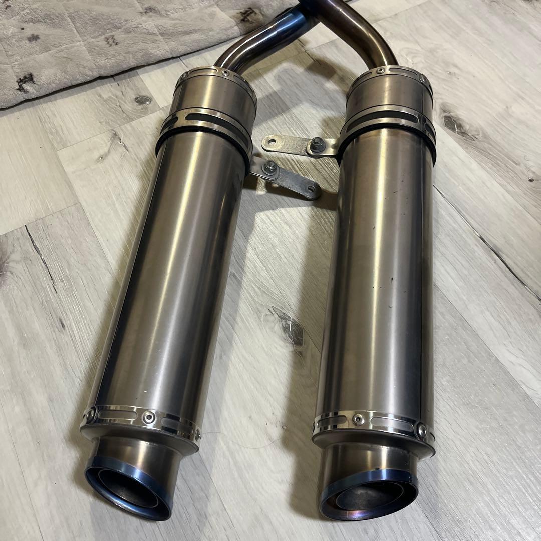 トライアンフ　ストリートトリプル　マフラー