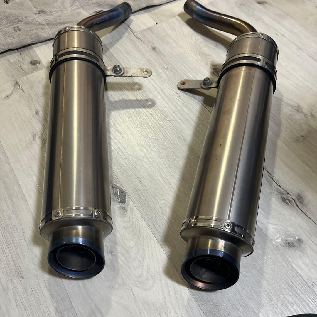 トライアンフ　ストリートトリプル　マフラー