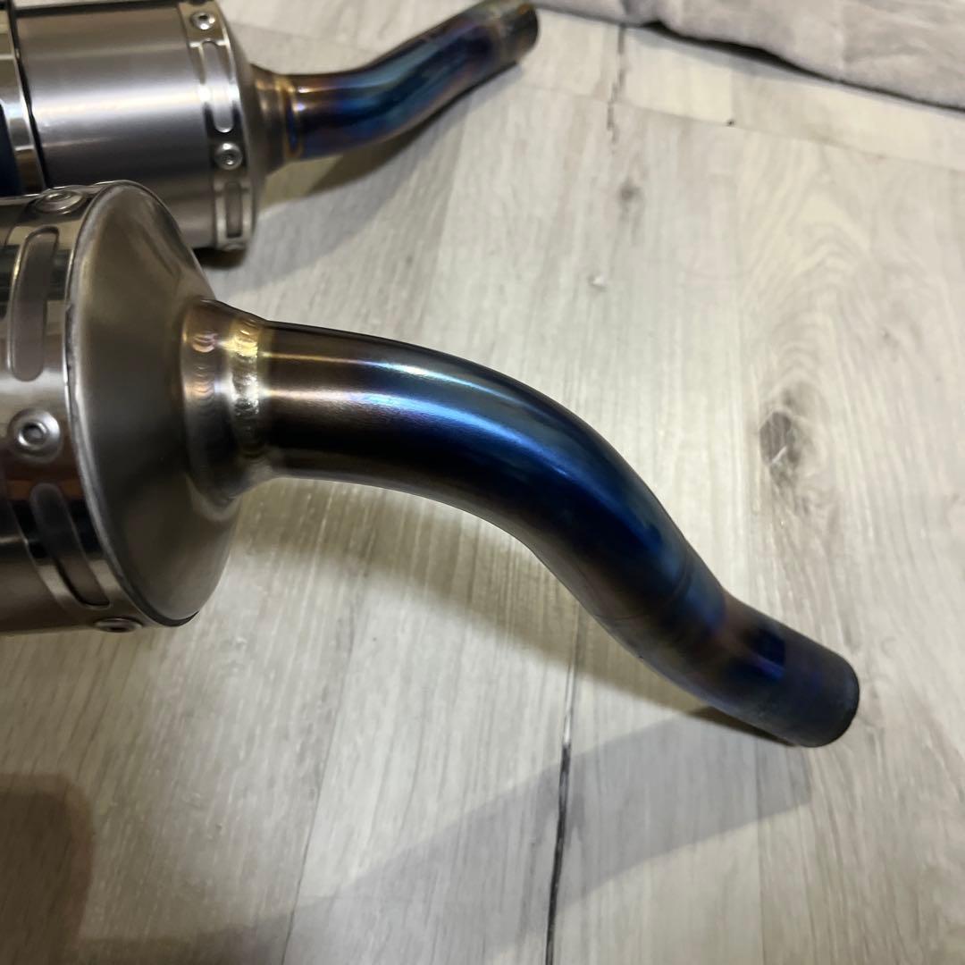 トライアンフ　ストリートトリプル　マフラー