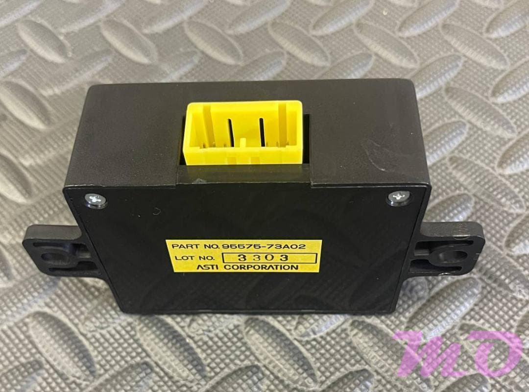 スズキ純正 ジムニー用 エアコン コンピュータ コントローラ アンプ JA11