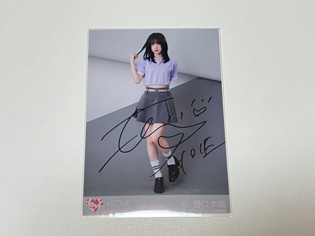 ね*こ様 イコラブ 野口衣織 ポロシャツ 生写真 ヒキ 直筆