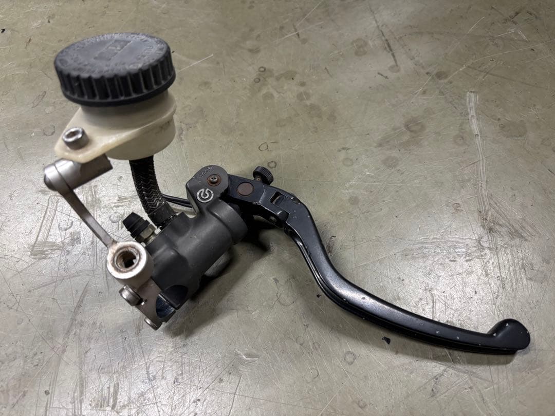 v*u様 ブレンボ ラジアルマスター ブレーキ