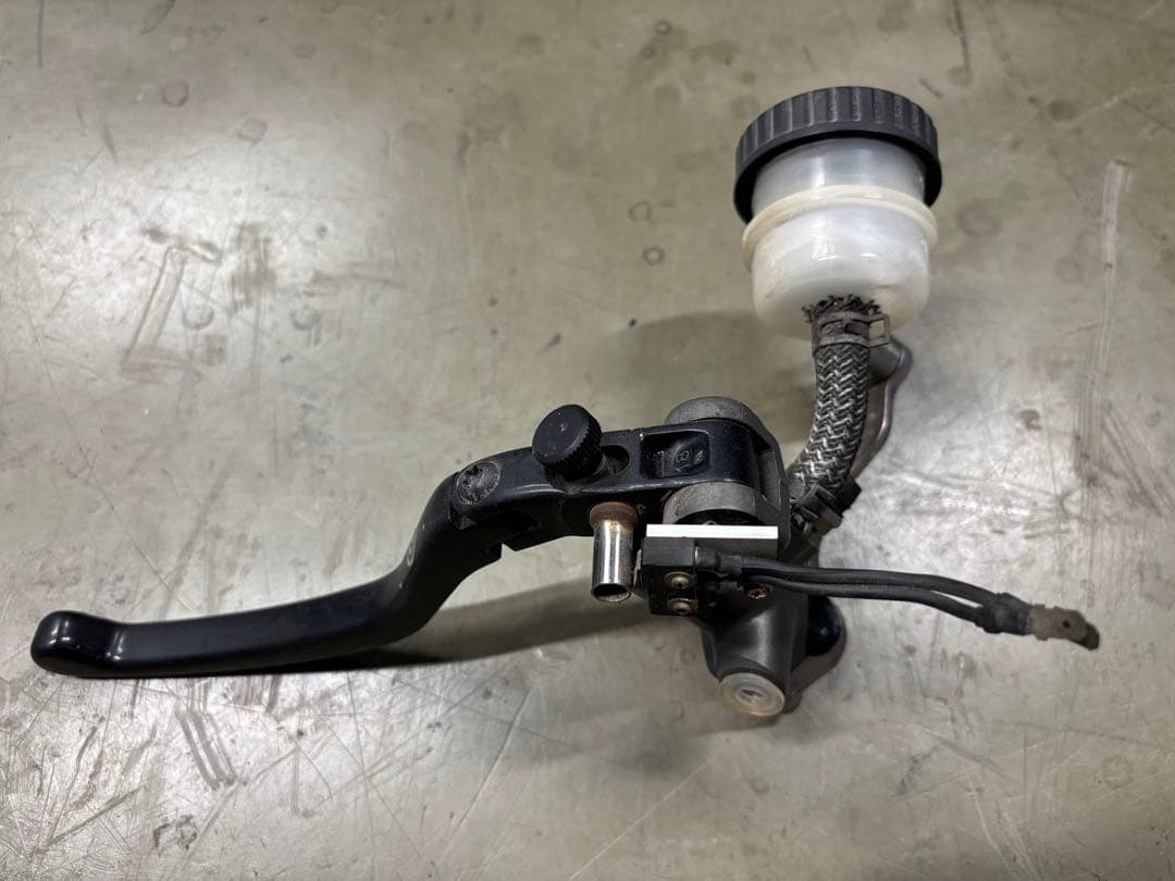 v*u様 ブレンボ ラジアルマスター ブレーキ