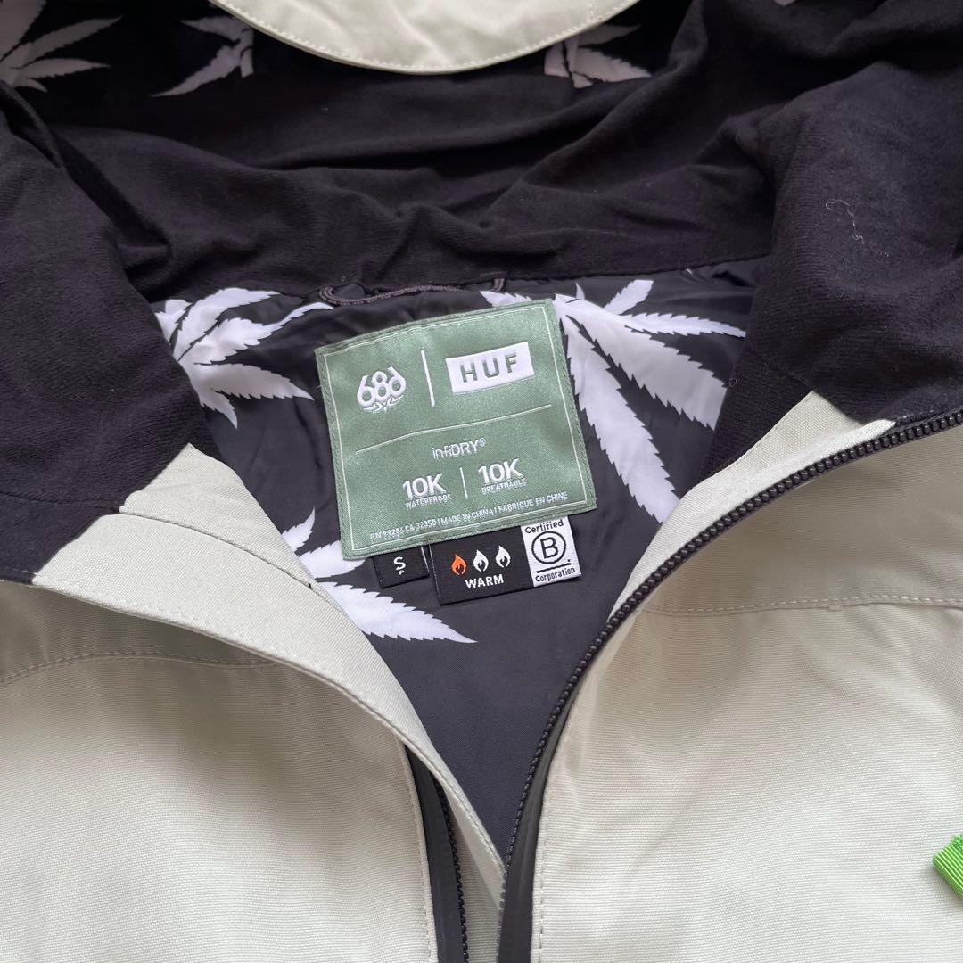 NEWモデル　686 HUFコラボ　スノーボードウェア上下　ジャケット&パンツ