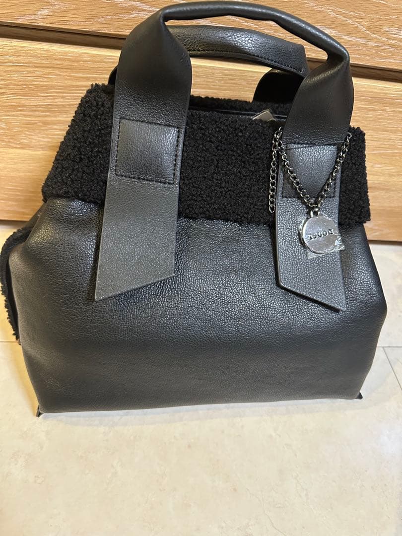 【新品未使用】nuer ヌエール 2WAY 柔らかボア レザー トート 黒