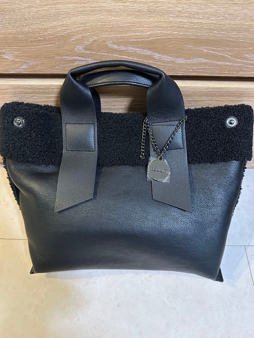 【新品未使用】nuer ヌエール 2WAY 柔らかボア レザー トート 黒