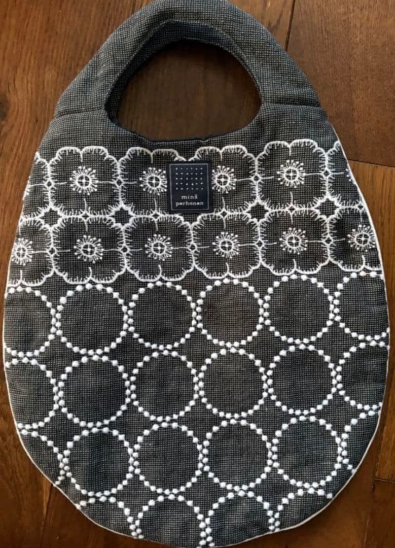 ミナペルホネン　anemone × tambourine