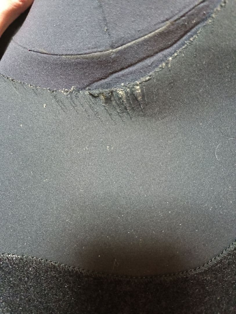 【セミドライ　ウエットスーツ】エアタイト　Mサイズ