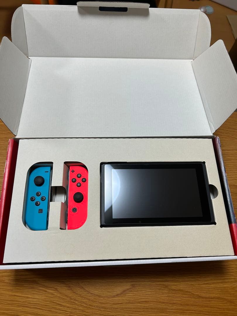 Nintendo Switch 本体　コントローラー2セット