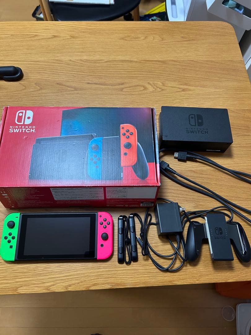 Nintendo Switch 本体　コントローラー2セット