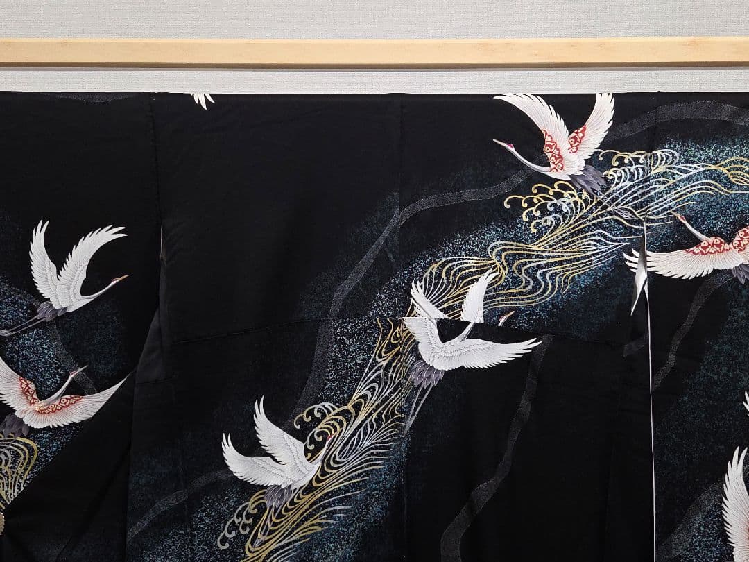 B5◆着物くつろぎ 鶴模様 金彩 刺繍 黒 瑞鳥 袷 正絹 成人式 振袖 着物