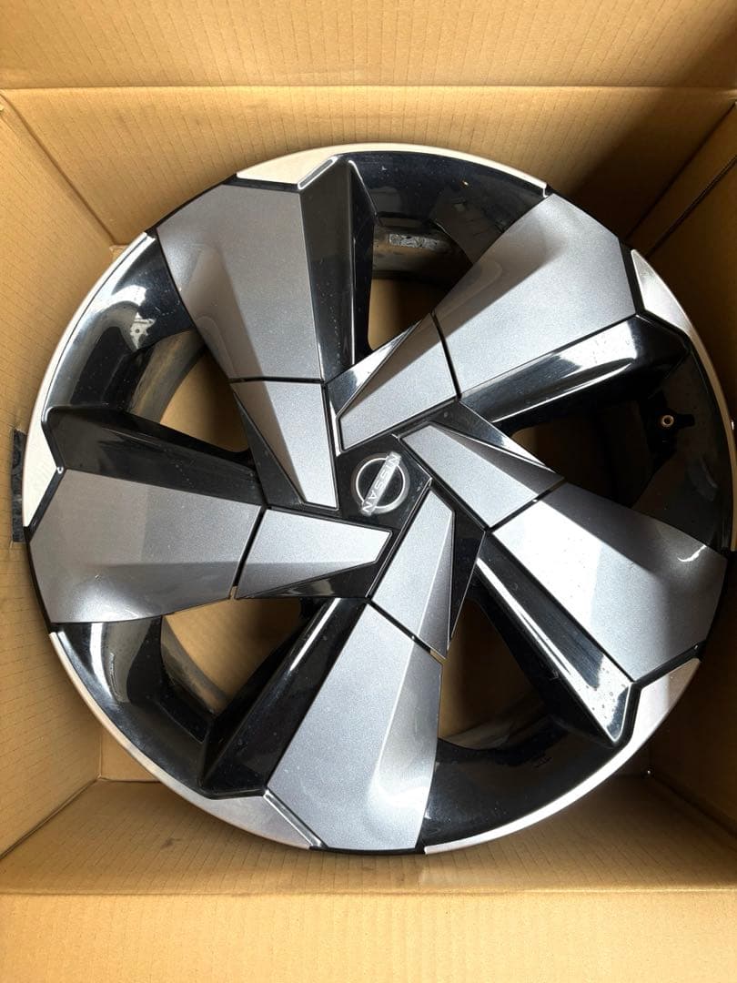 日産オーラ 純正アルミホイール4本セット 送料込み