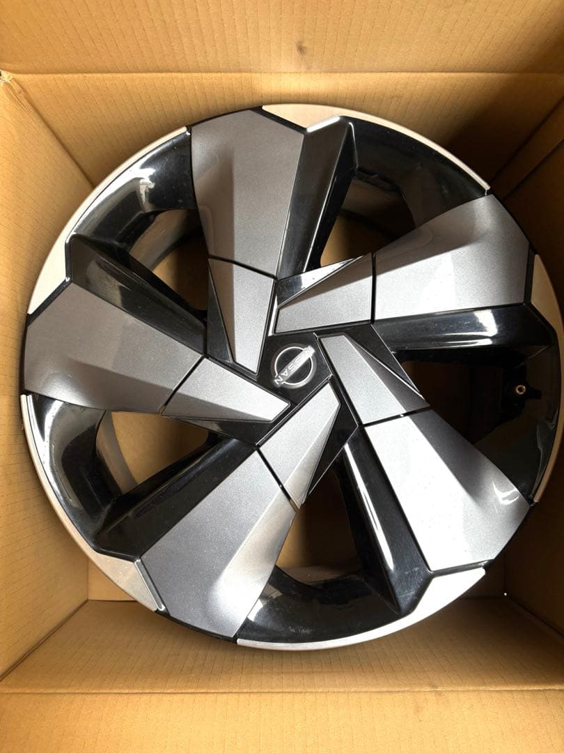 日産オーラ 純正アルミホイール4本セット 送料込み