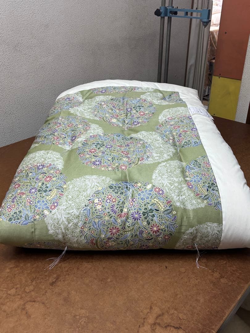 掛け布団　シングル　春秋用軽め