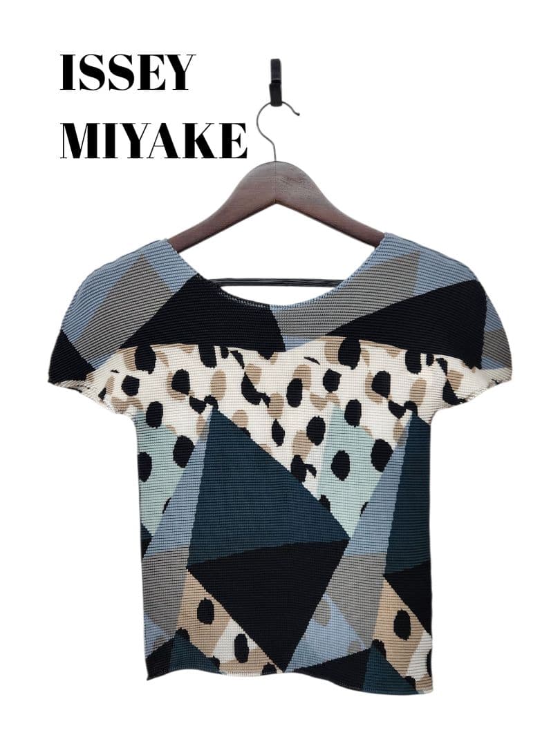 78889　me ISSEY MIYAKE　柄　半袖カットソー