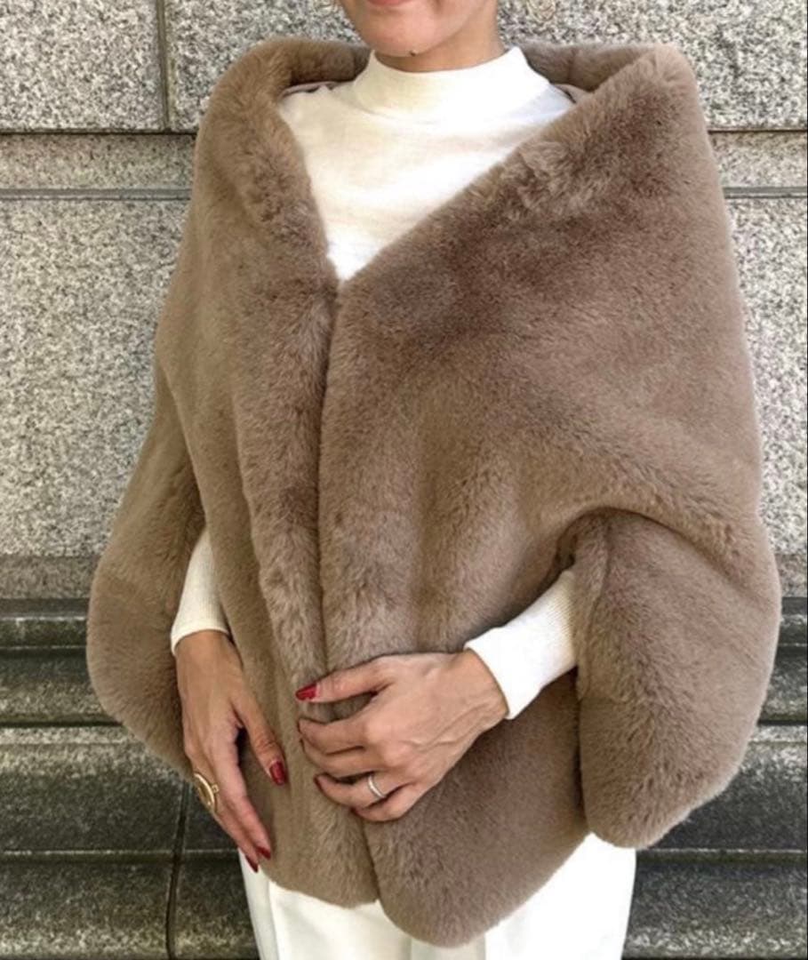 JENNE リッチボリュームファーケープ　ジェンヌ