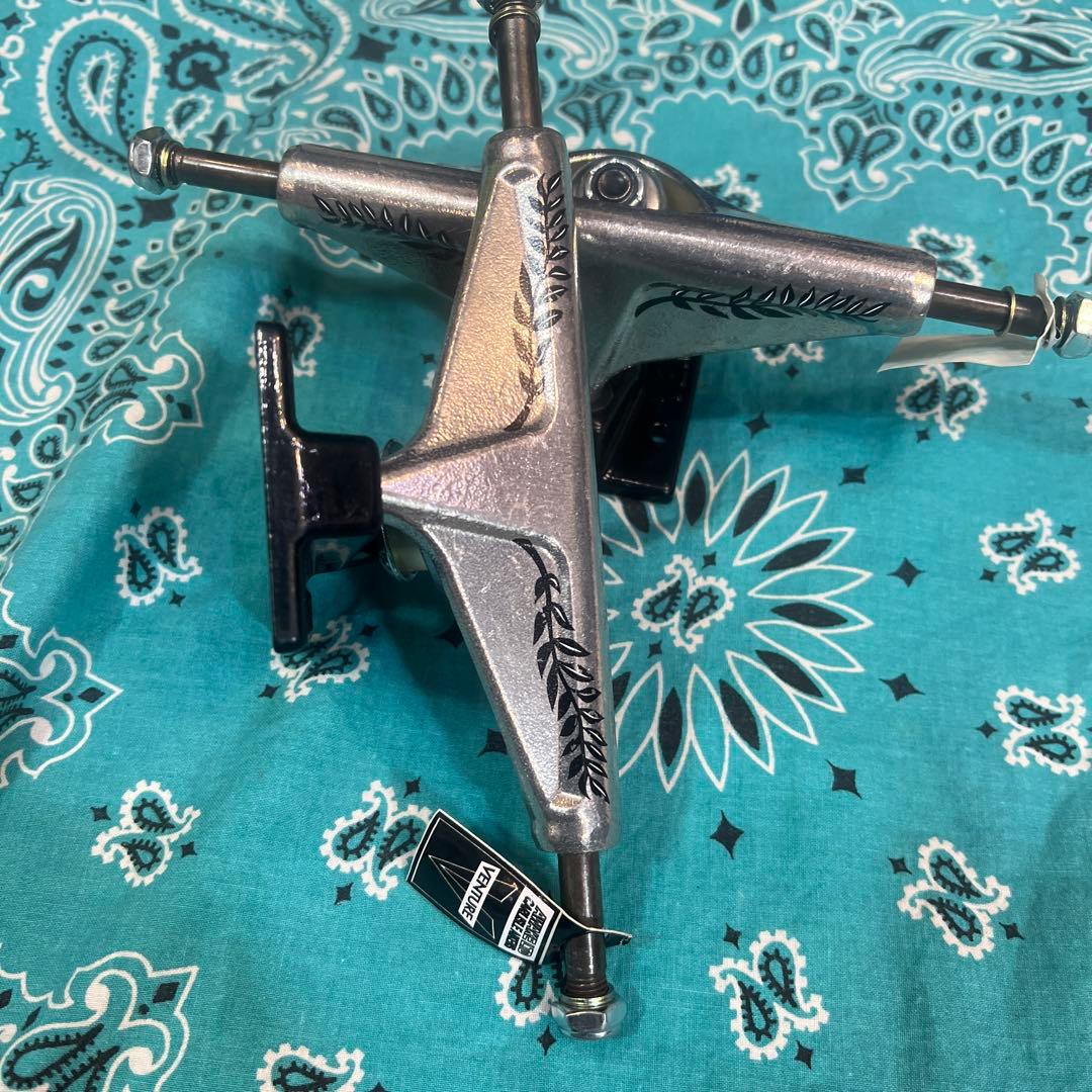 ベンチャー　AIKENS TM EDT 5.2H スケートボードトラック