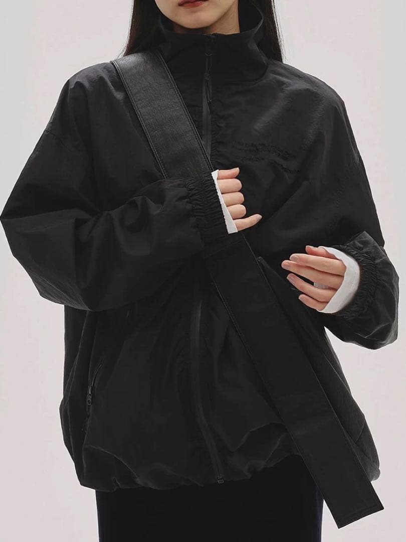 新品未着用　todayful風アウター　軽くて羽織りやすいブラックのアウター