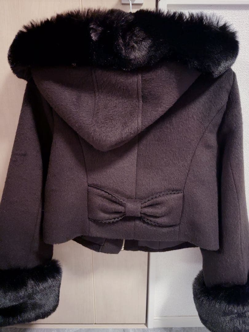 LIZLISA ビジューリボンショートフードコート ブラック