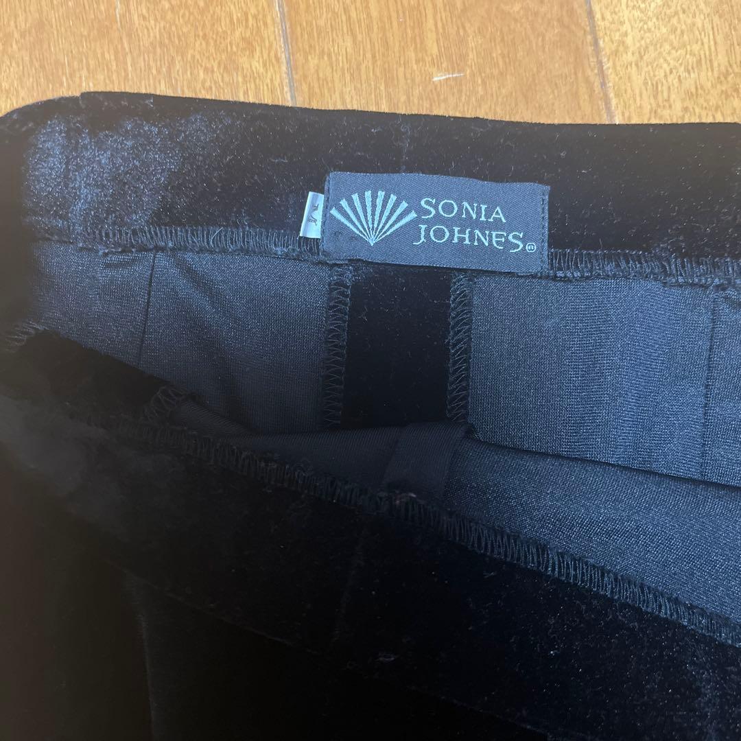 SONIA JOHNES 黒 ベルベット フレアスカート