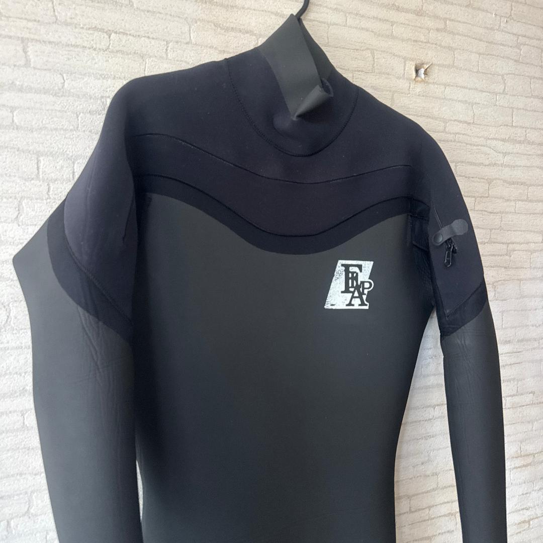 FLAPセミドライドライスーツ5×3mm