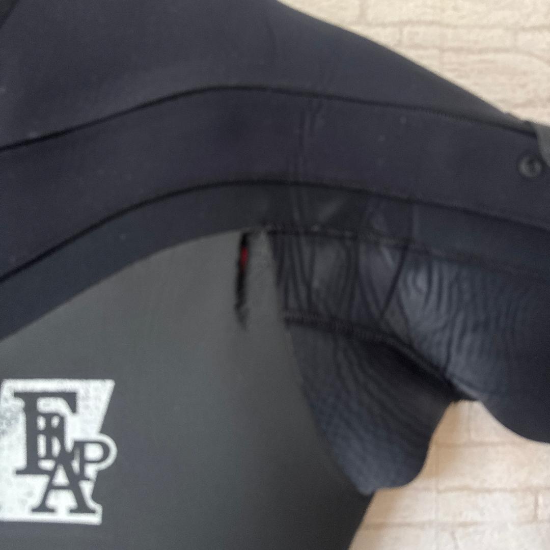 FLAPセミドライドライスーツ5×3mm