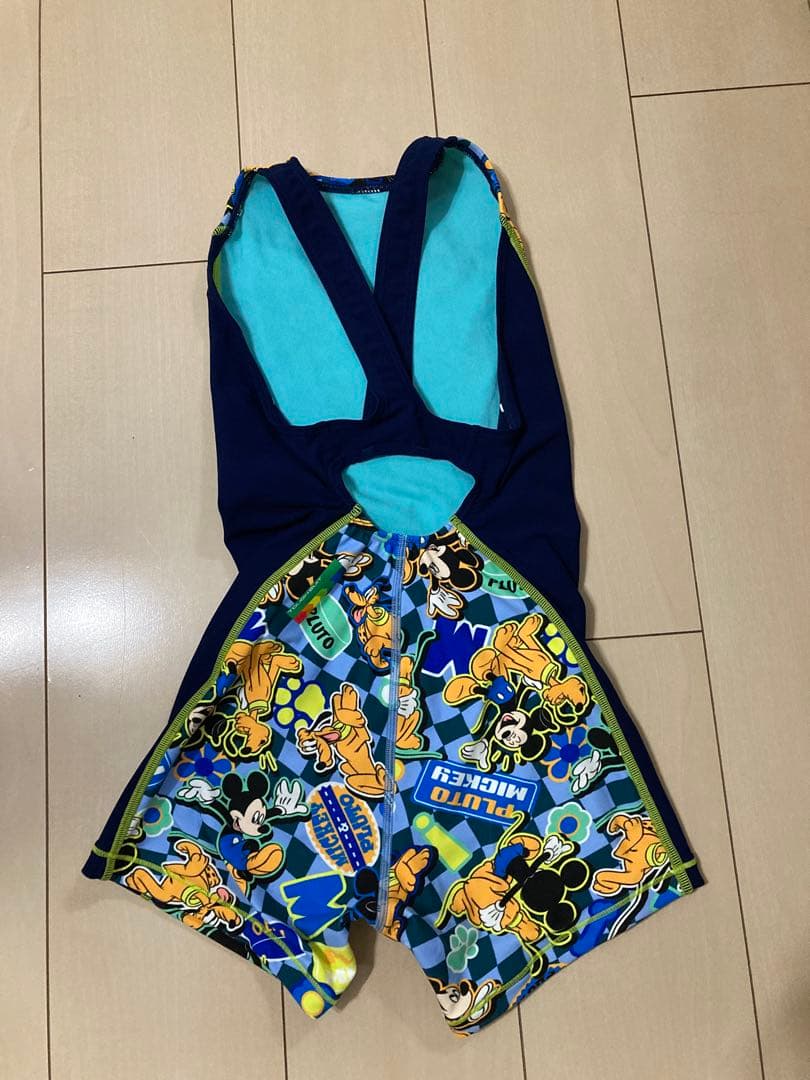 arena タフスーツ水着　ミッキー　サイズM 新品同様