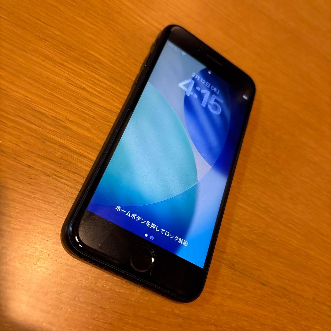 iPhone SE 第2世代 256GB ブラック SIMフリー 充電の接続不良
