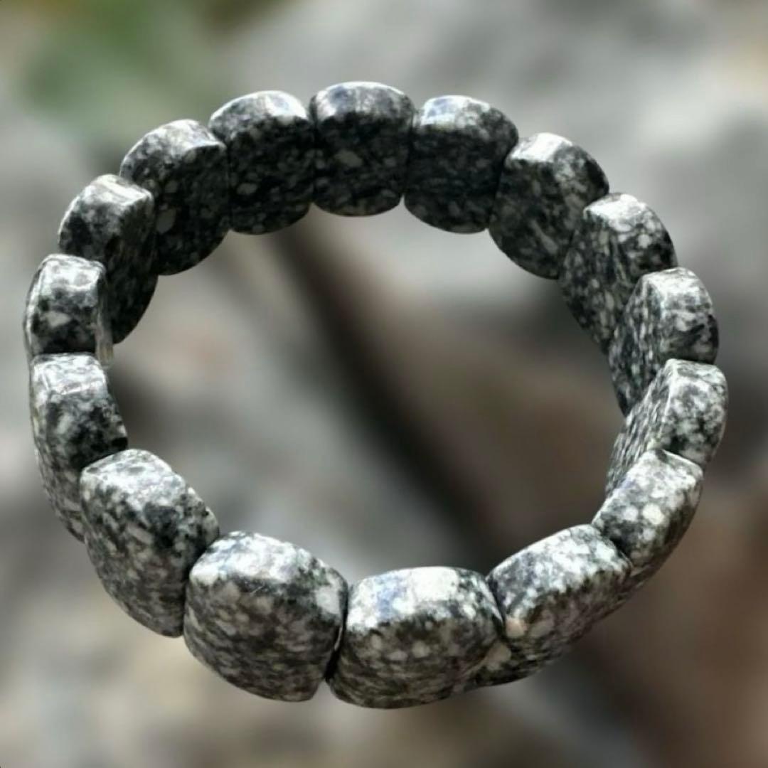 遠野霊石　超高波動　スペシャルバングル　ハンドメイド　感謝の石　奇跡の石　波動石