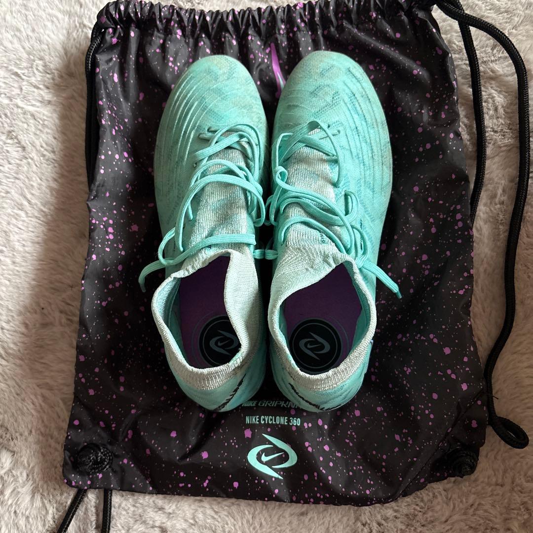 Nike Cyclone 360 サッカーシューズ ファントムGT