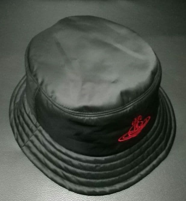 【美品】vivienne westwood バケットハット オーブロゴ 黒