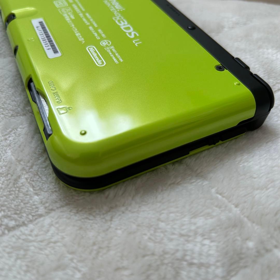 Newニンテンドー3DS LL ライム ブラック 本体 充電コード・カバー付き