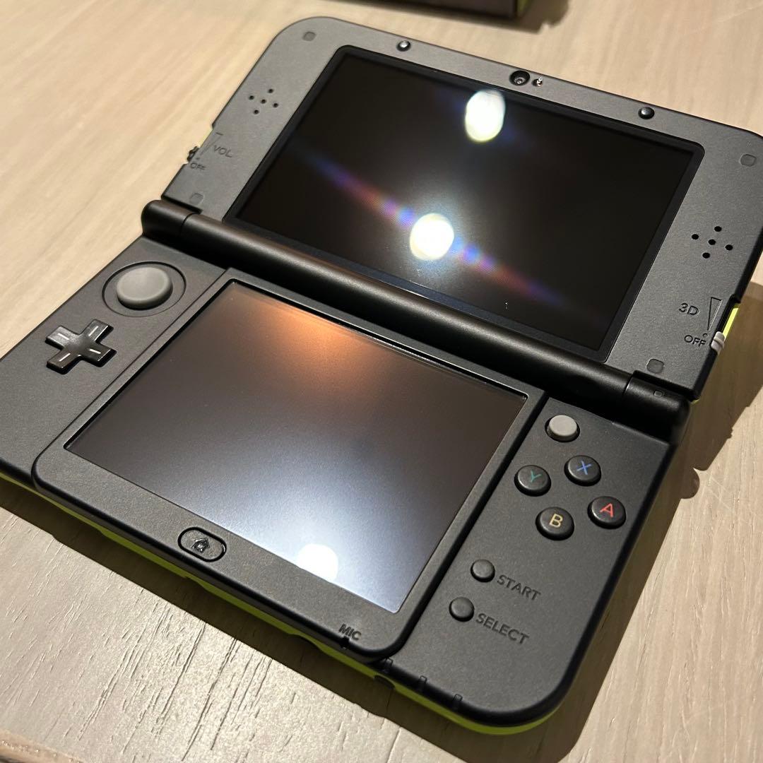 Newニンテンドー3DS LL ライム ブラック 本体 充電コード・カバー付き
