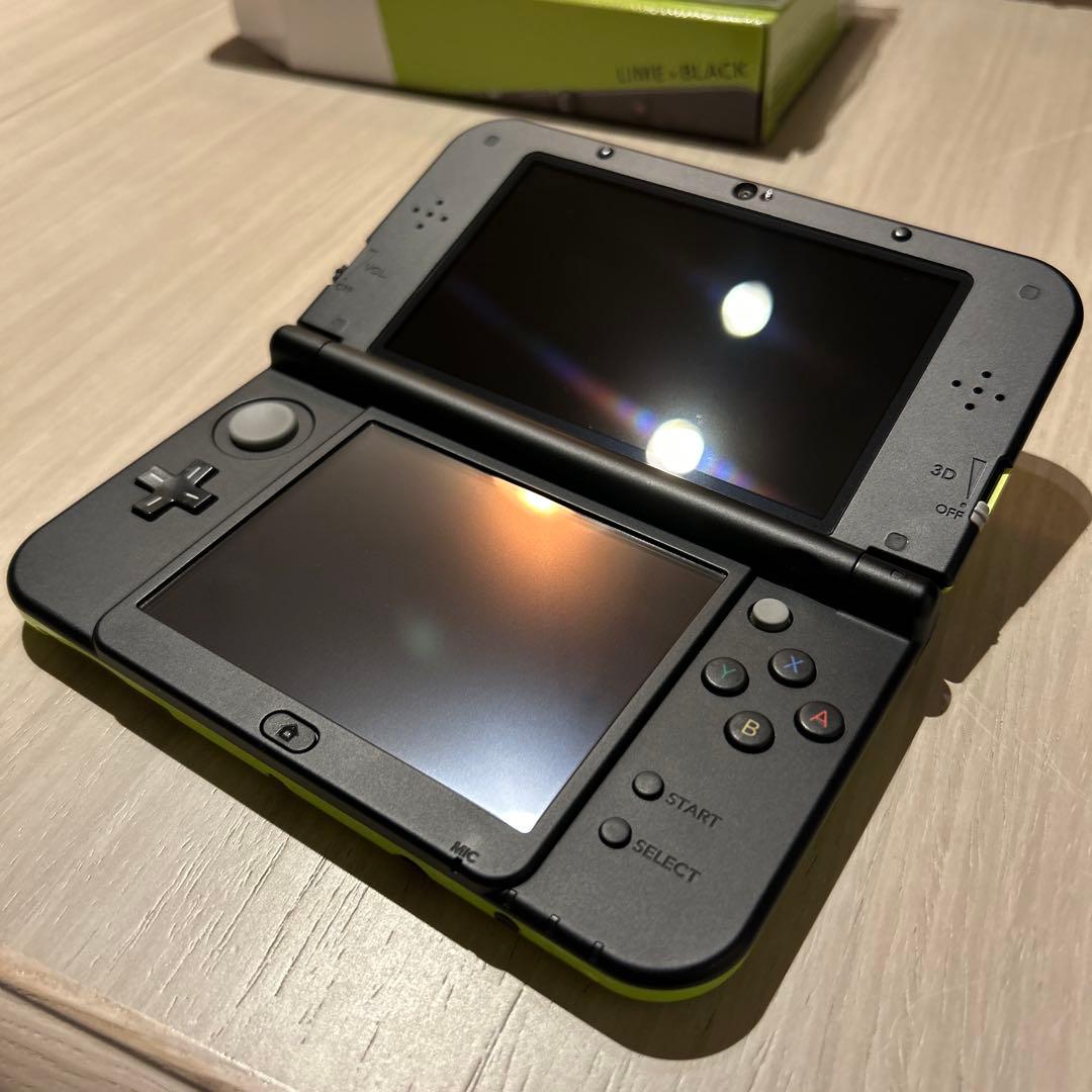 Newニンテンドー3DS LL ライム ブラック 本体 充電コード・カバー付き