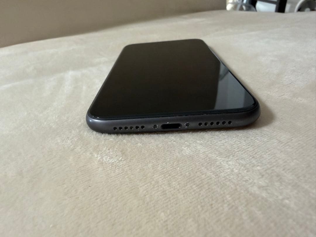 【美品】Apple iPhone 11 128GB ブラック
