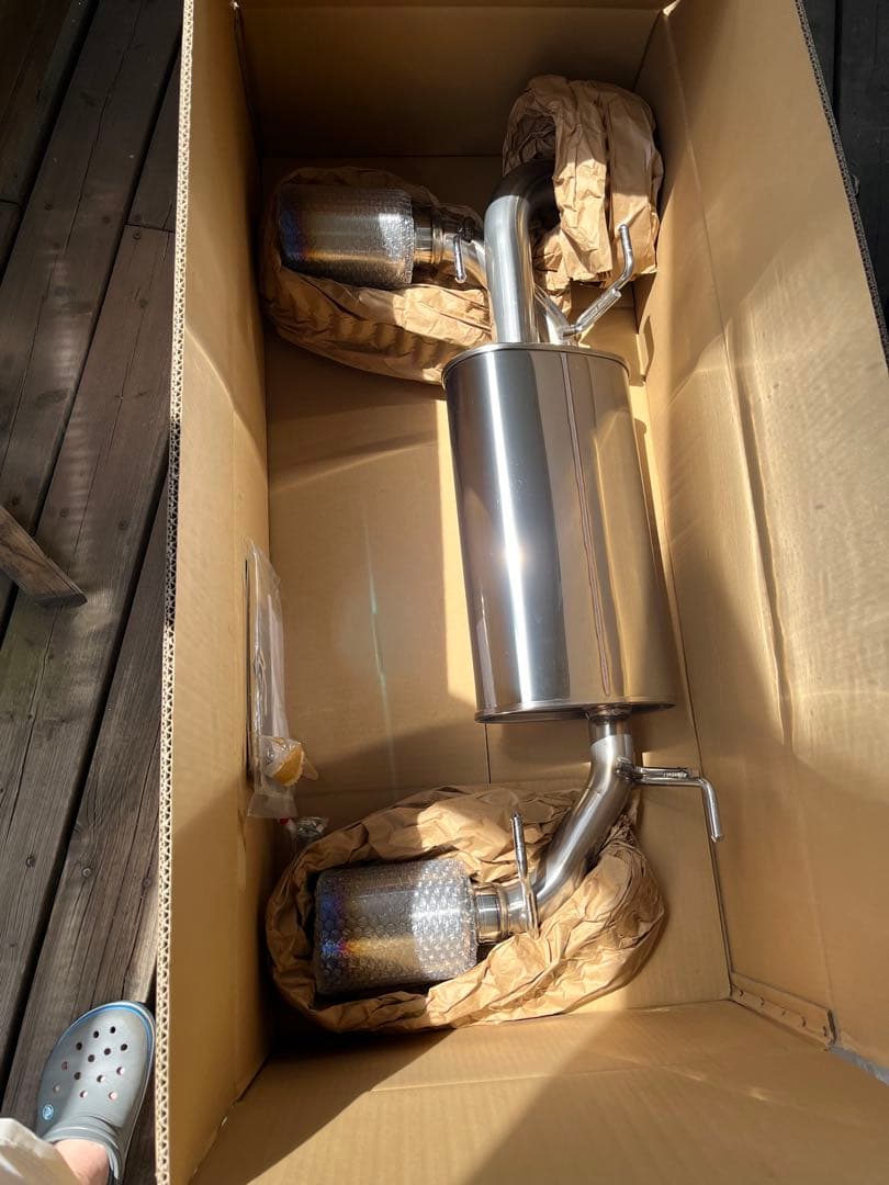 トヨタ86 ZN6用ＨＫＳ製マフラー未使用