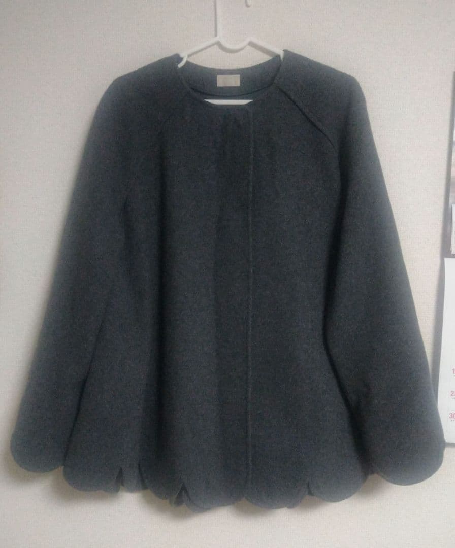 cygne シーニュ　スカラップケープsophie 　ポンチョ　グレー　サイズ1