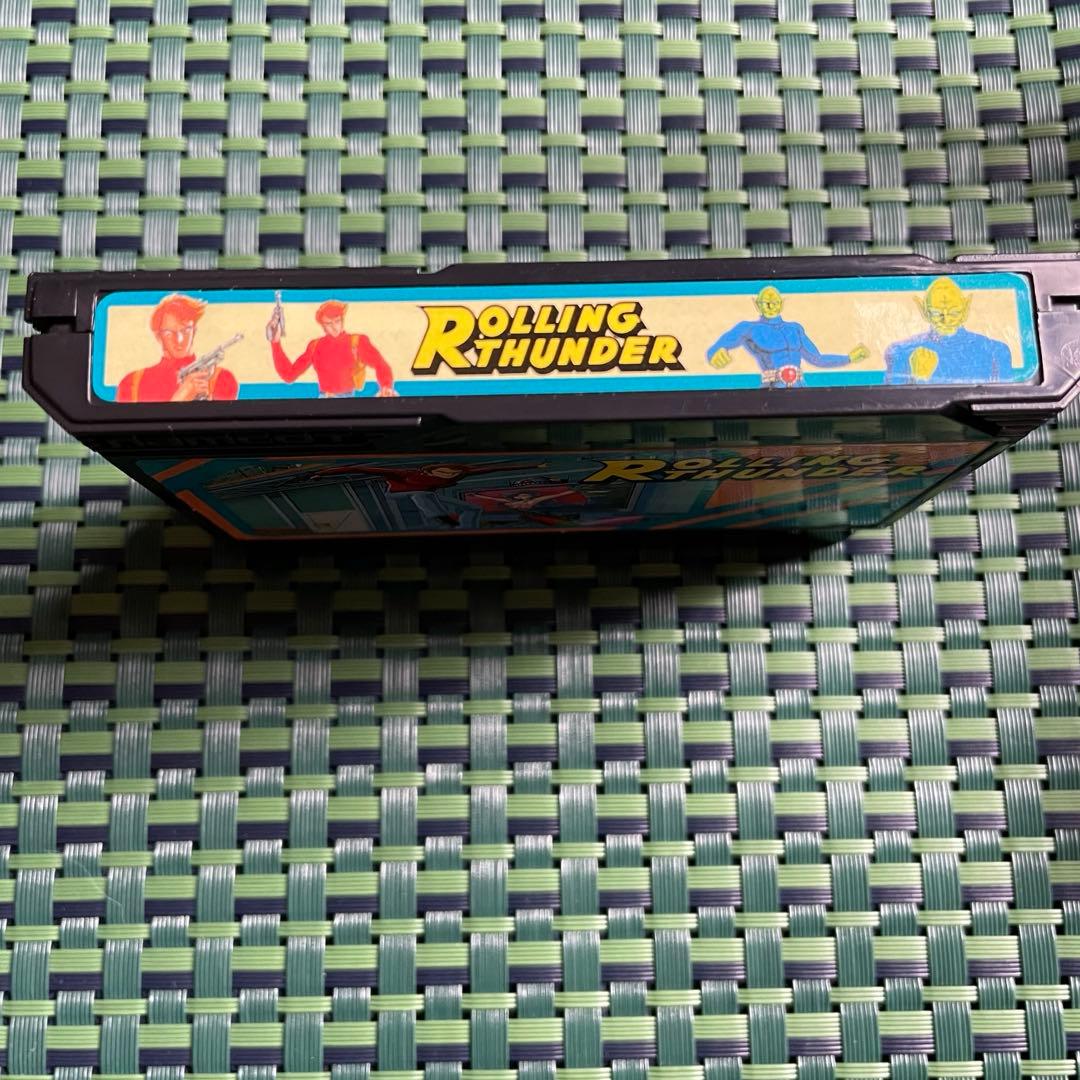 ファミコンソフト　ローリングサンダー　カセット　箱・説明書