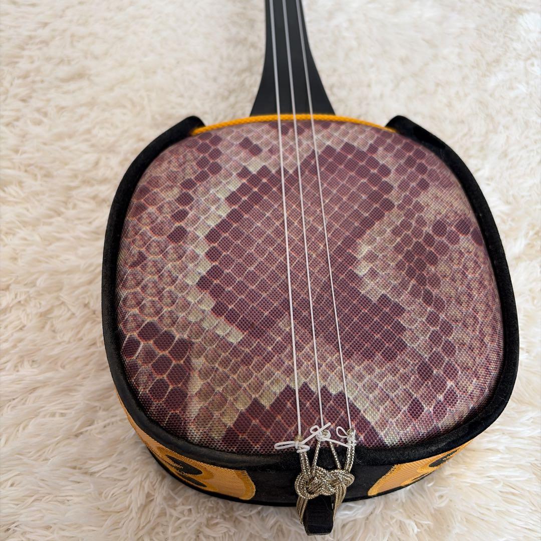 ヤ*ト様 沖縄三線（人工皮） バチ付 ◎初心者向け