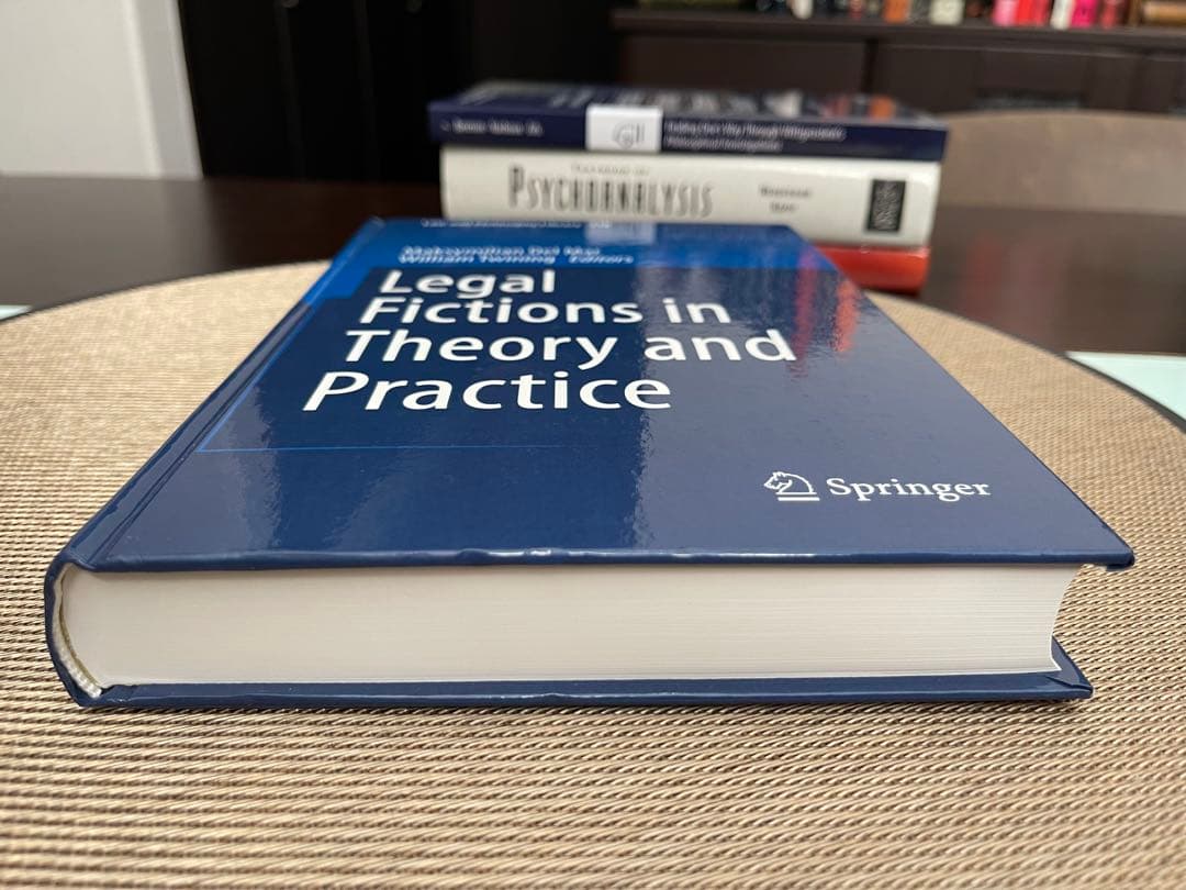 洋書 Legal Fictions in Theory and Practice