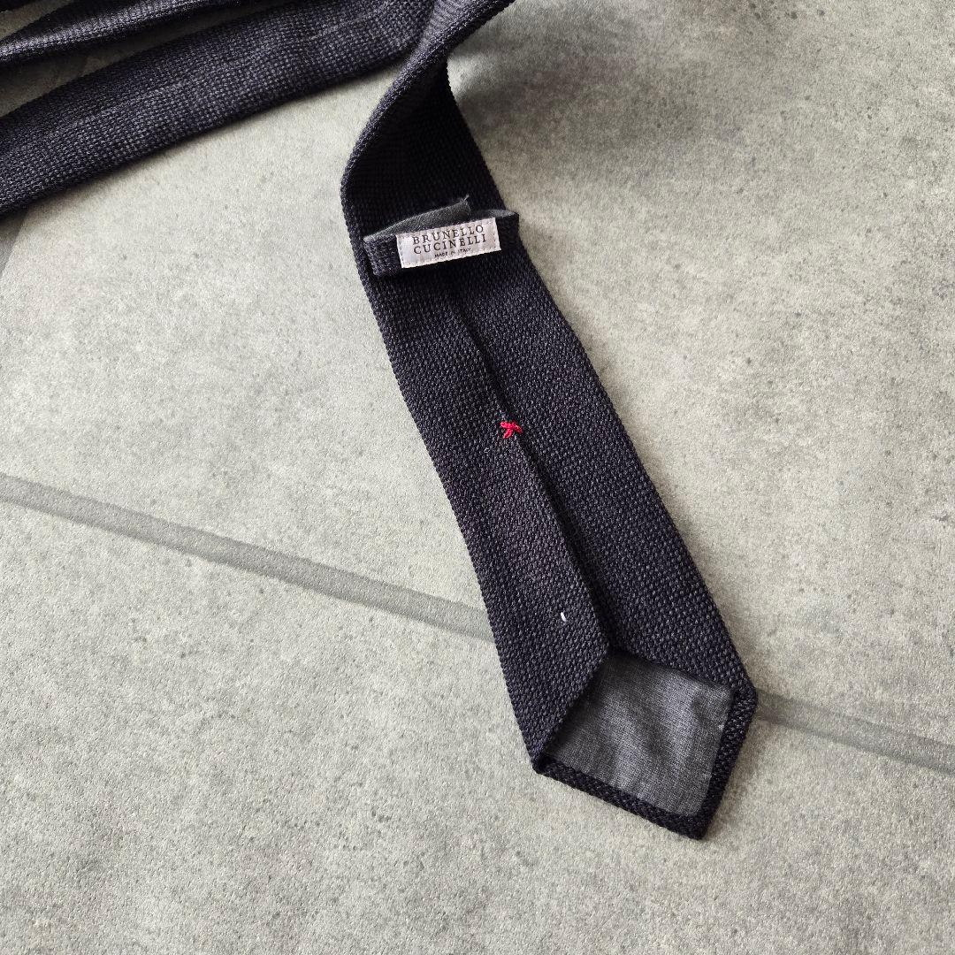 美品 ブルネロクチネリ シルク混 ソリッドタイ ナロータイ ネクタイ