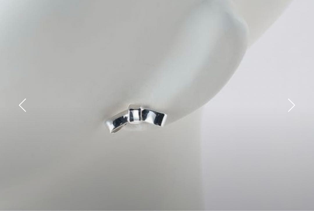 ANNIKA INEZ 新品リボンピアス