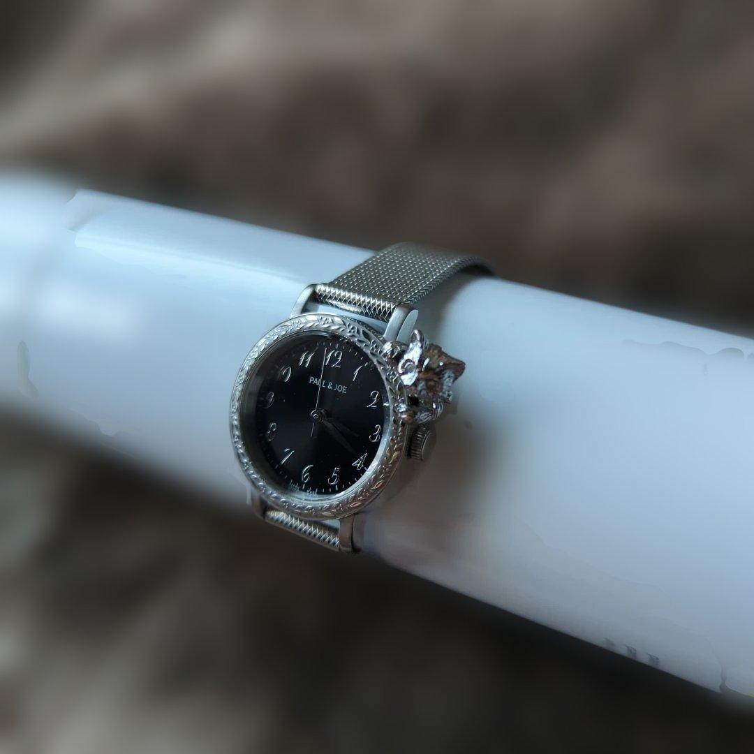 PAUL & JOE シルバーブラック クォーツ腕時計　猫モティーフ
