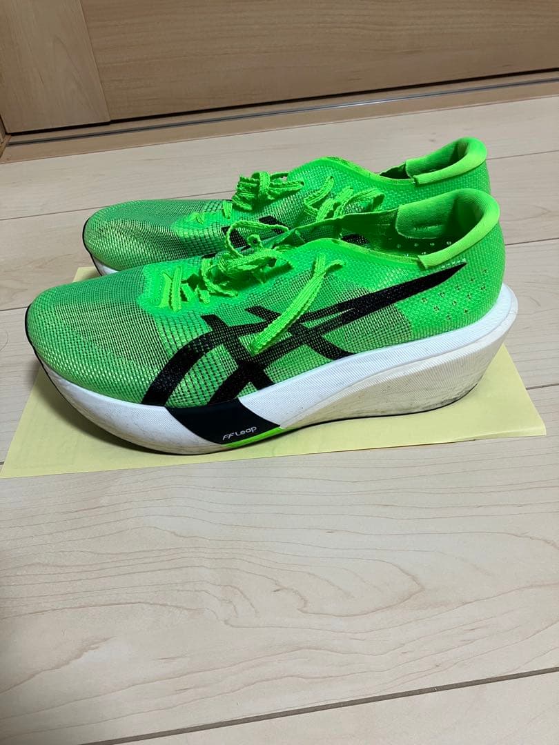 ASICS メタスピードエッジTOKYO ランニングシューズ　25.5cm