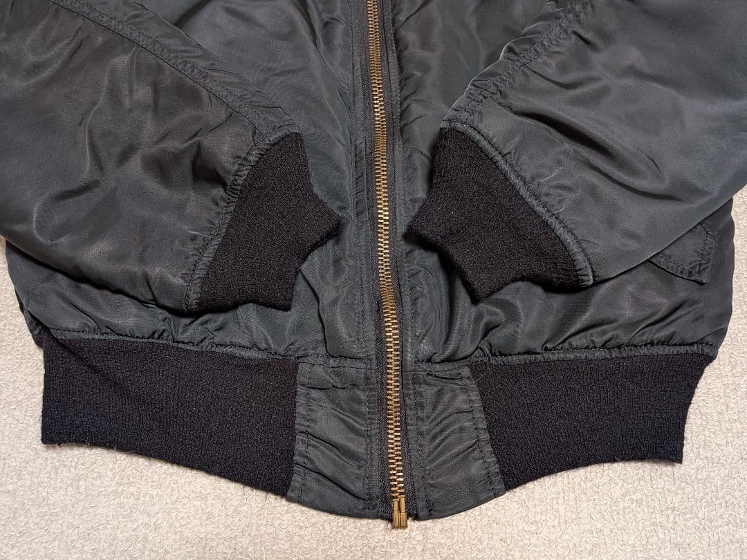 90s アルファMA-1 フライトジャケット黒 短丈 米軍 アメリカ製 米国古着