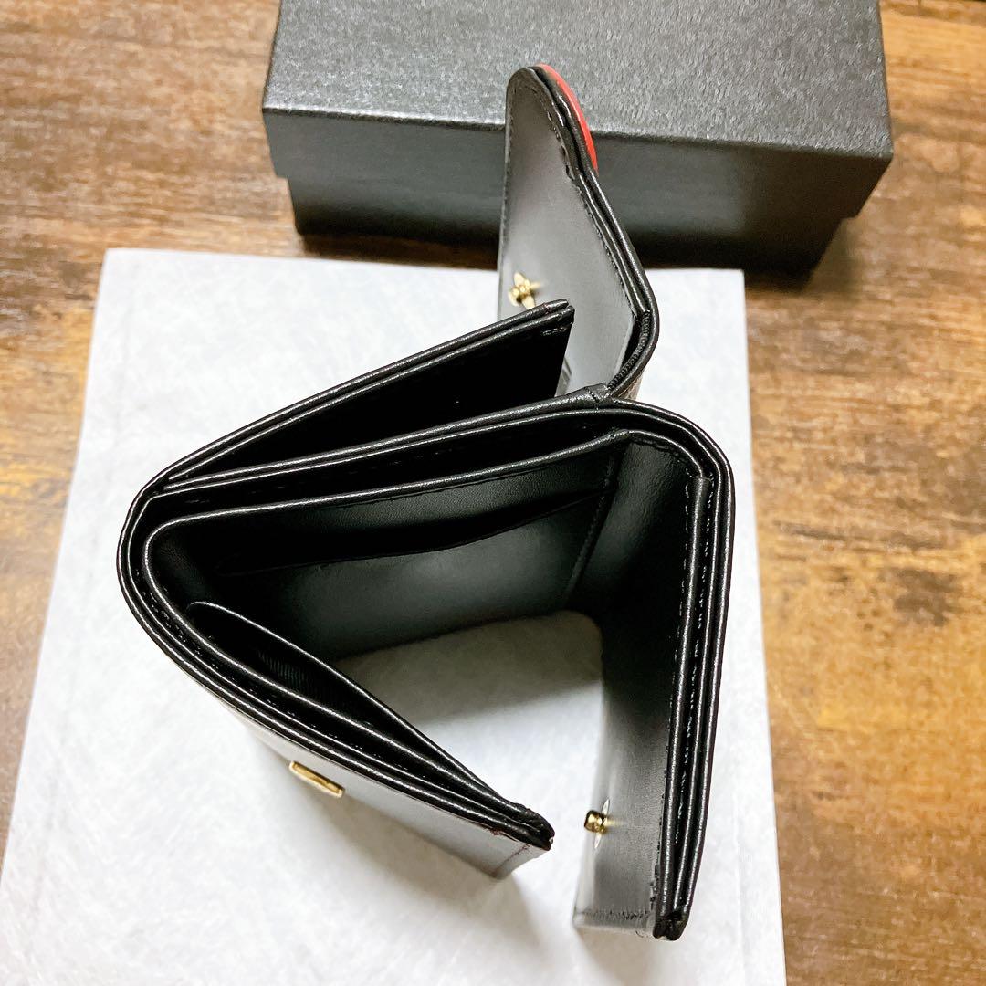 き*ん様 新品　マリークワント　ハートインサイドミニウォレット