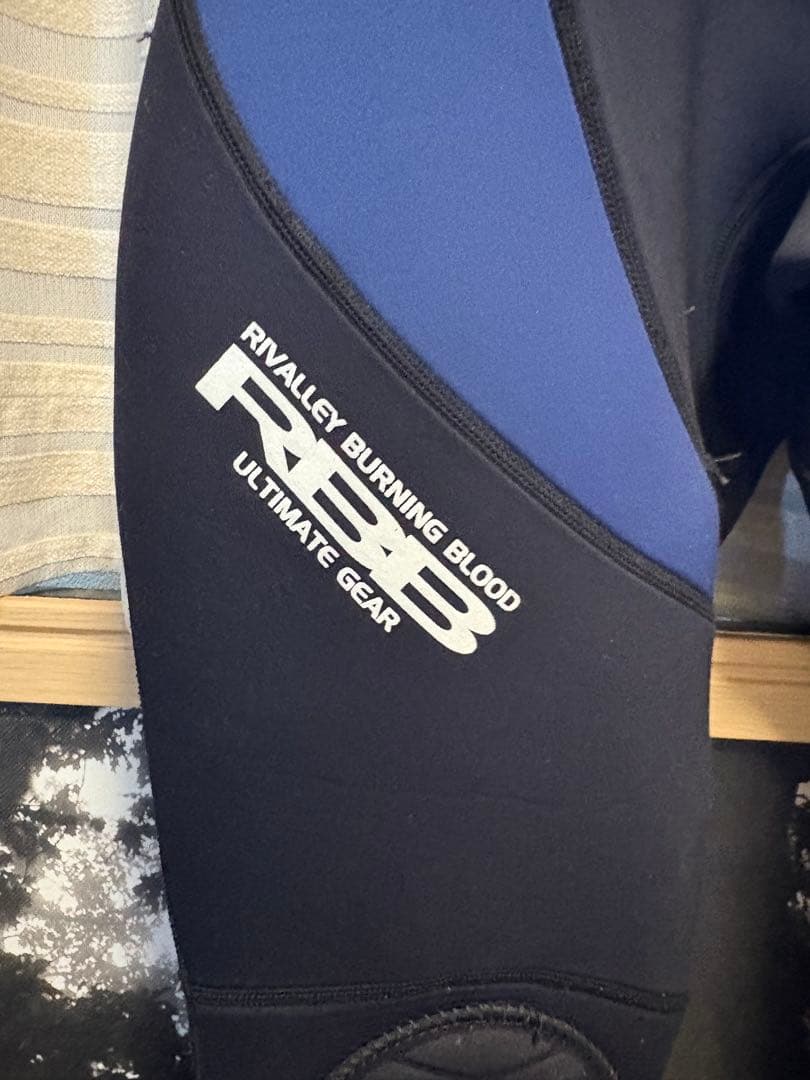 RIVALLEY BURNING BLOOD ウェットスーツ　ヒラスズキ　平鱸