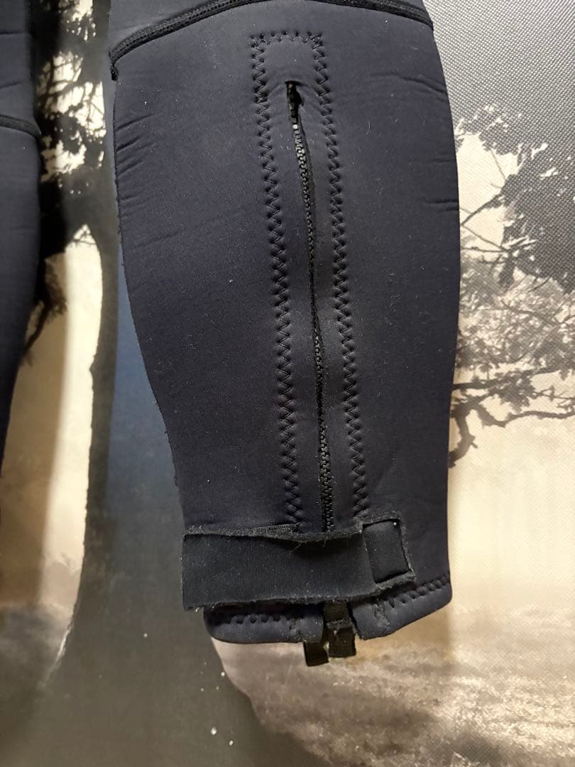 RIVALLEY BURNING BLOOD ウェットスーツ　ヒラスズキ　平鱸