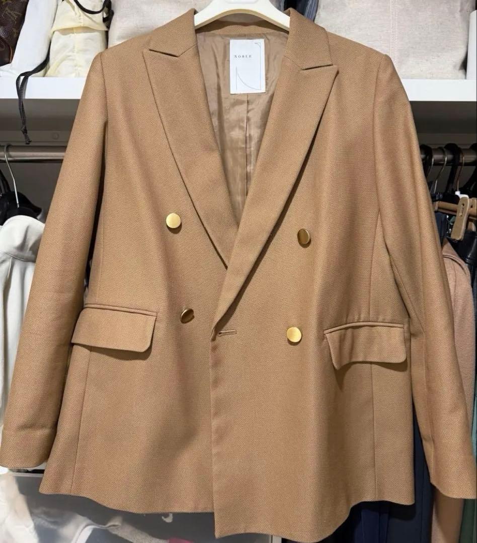 【Noble】ピークドラペルダブルジャケット 38サイズ