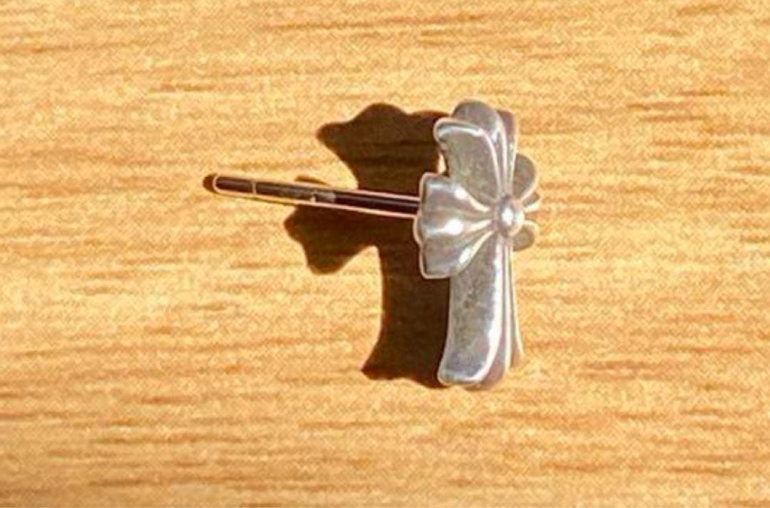 希少クロムハーツ スタッドピアス STUD CH CROSS 2 FAT 正規品